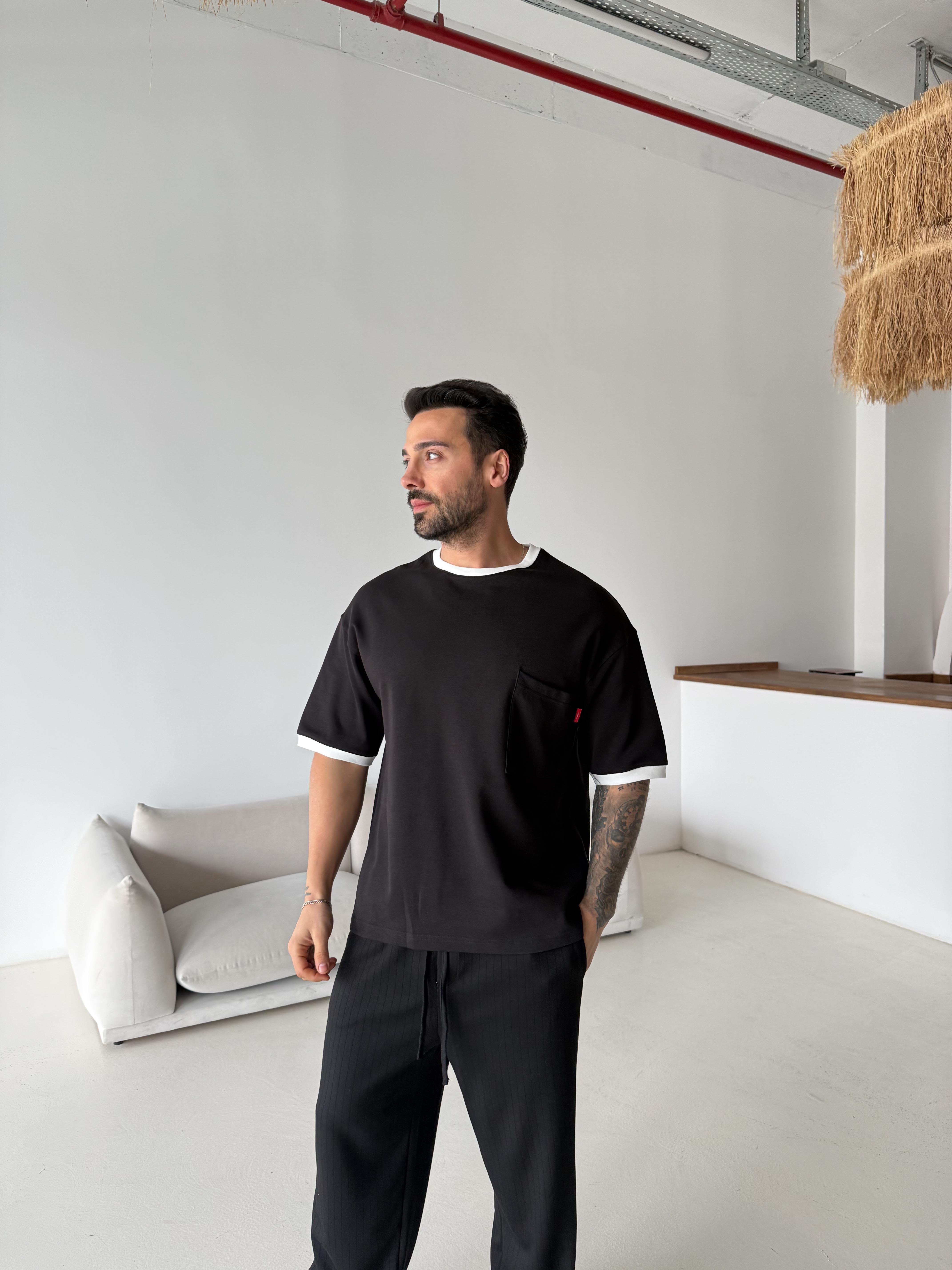 T-SHİRTSiyah Cepli Biyeli Compak Oversize Tişört VMS V70-159