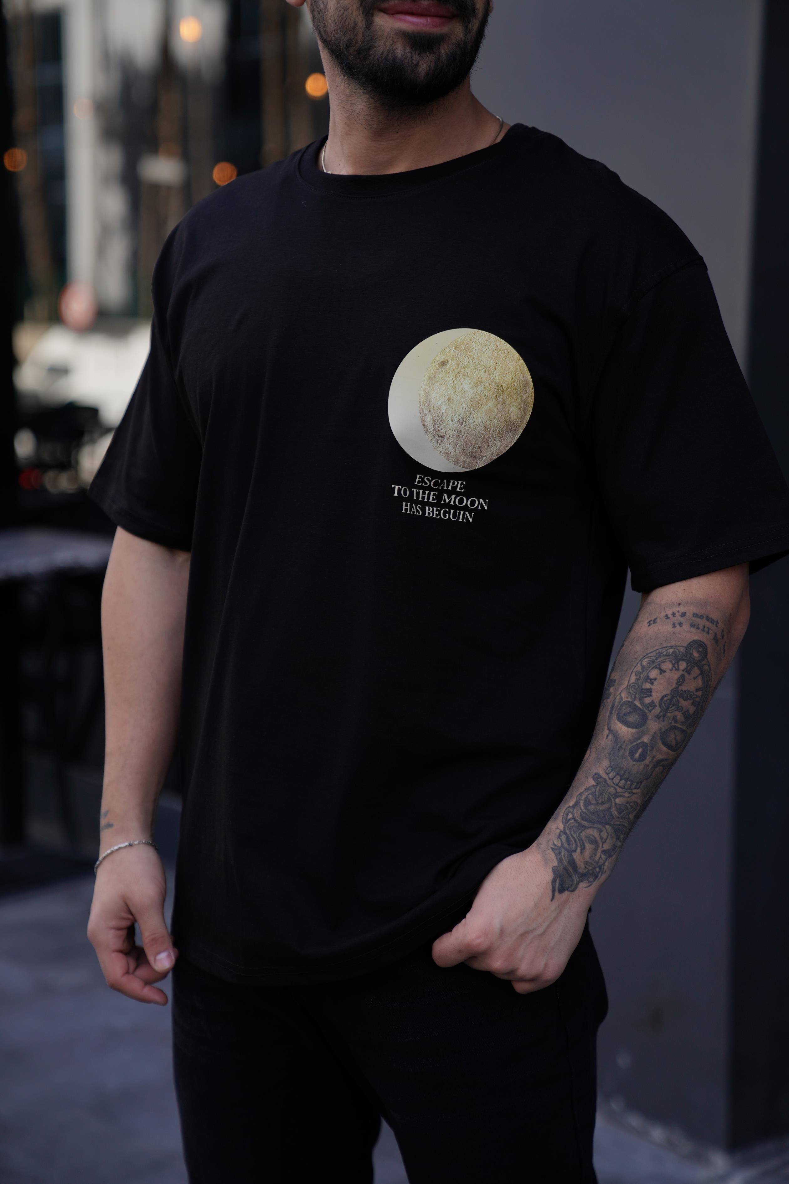 T-SHİRTSiyah Escape Baskılı Oversize T-Shirt TK