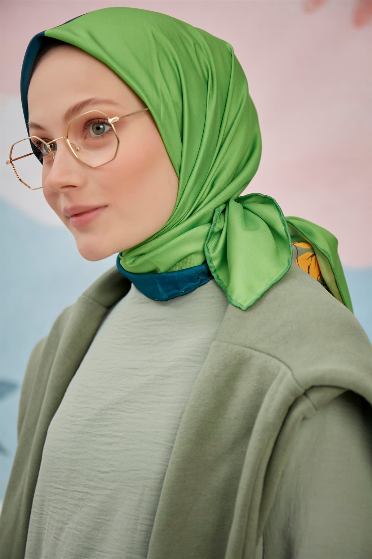 Dijital Baskılı Twill Eşarp Benetton-Yeşil