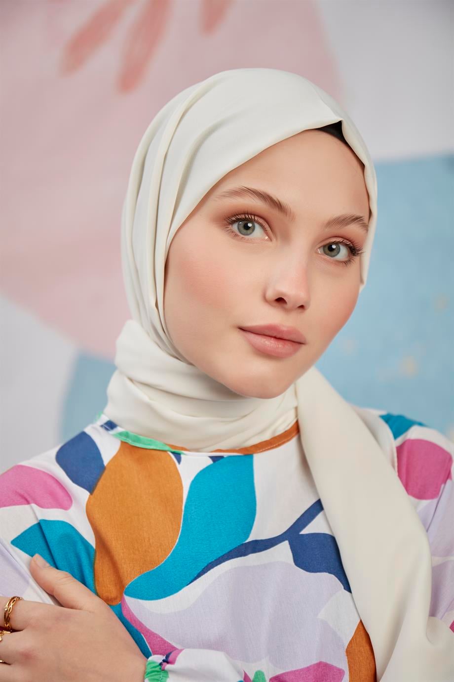 Medine İpeği Şal Ekru