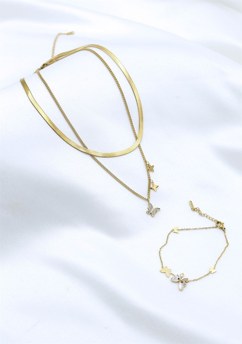 Altın Sarısı Renkli Kelebek Motifli Çelik Kolye-Bileklik Kombini