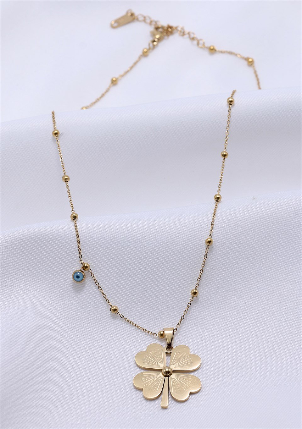 Altın Sarısı Renkli Nazar Boncuk Motifli Çelik Yonca Kolye 