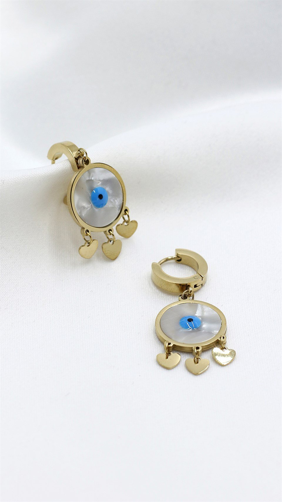 Altın Sarısı Renkli Nazar Motifli Çelik Küpe