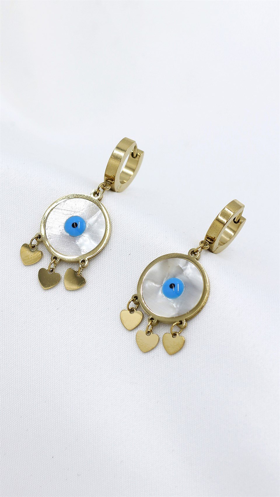 Altın Sarısı Renkli Nazar Motifli Çelik Küpe