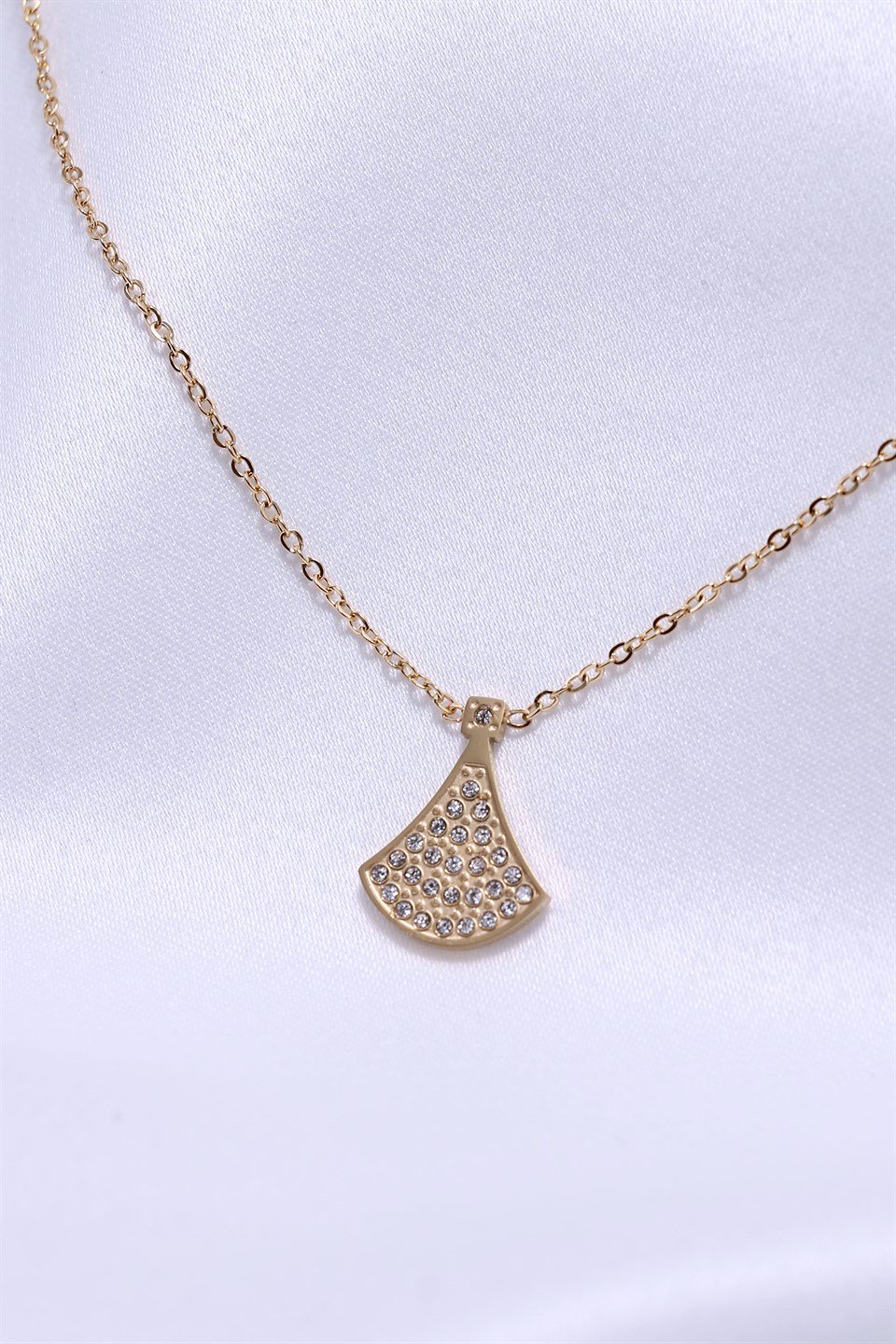 Altın Sarısı Renkli Zirkon Taşlı Çelik Kolye