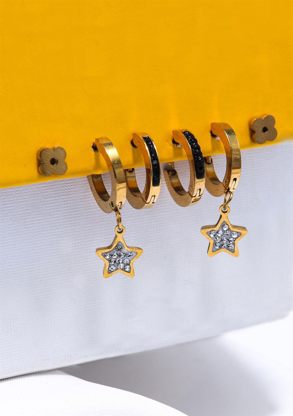 Altın Sarısı Renkli Zirkon Taşlı Yıldız Motifli Çelik 6'lı Küpe Seti