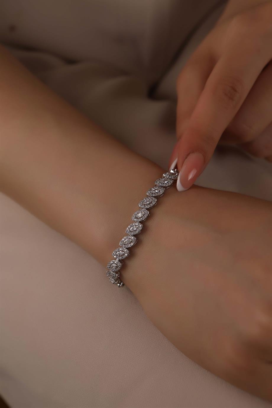 Drop Baget Su Yolu Bileklik