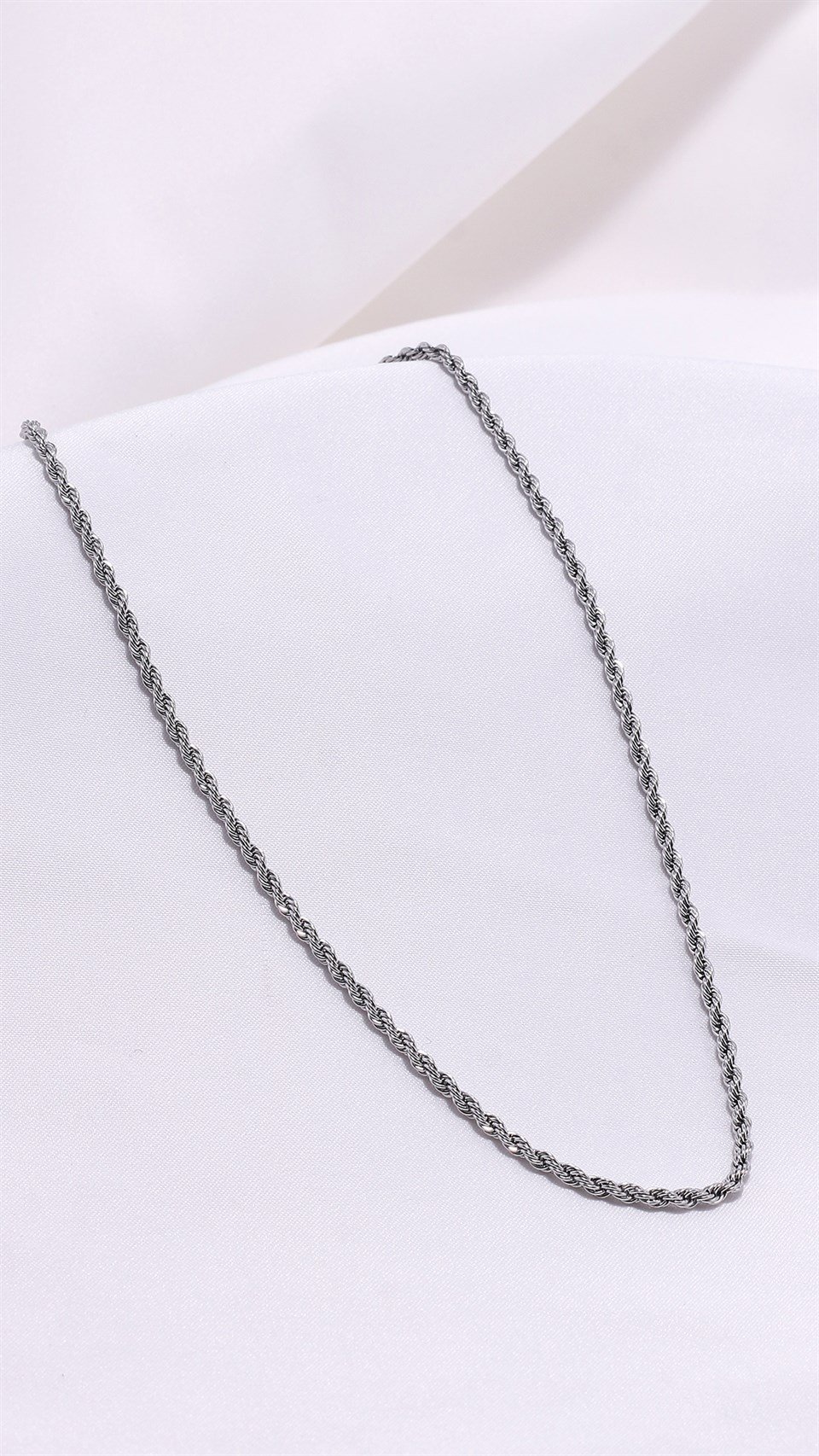 Gümüş Renkli Burgu Motifli Çelik Kolye 