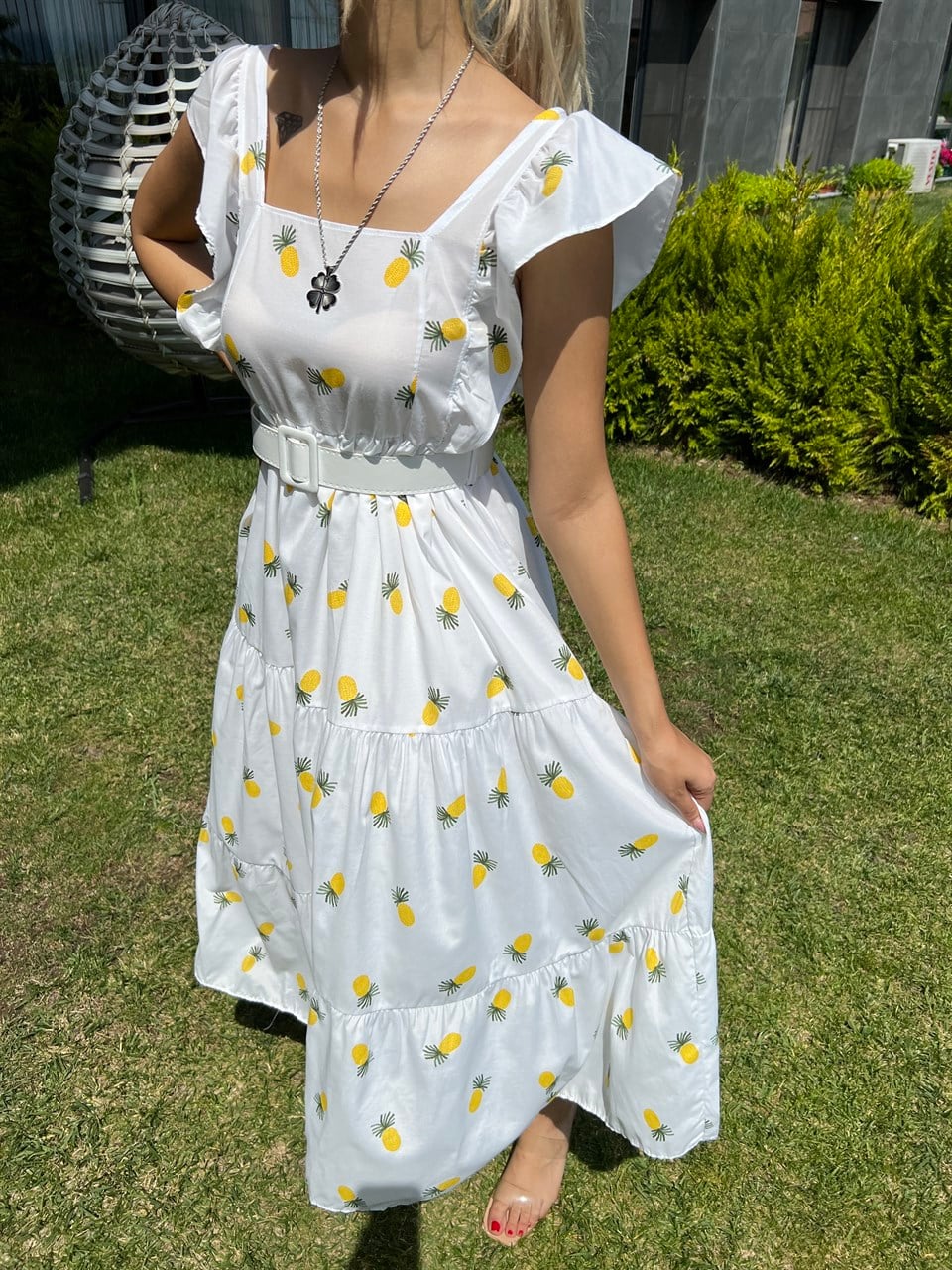 Ananas Nakışlı Beyaz Elbise