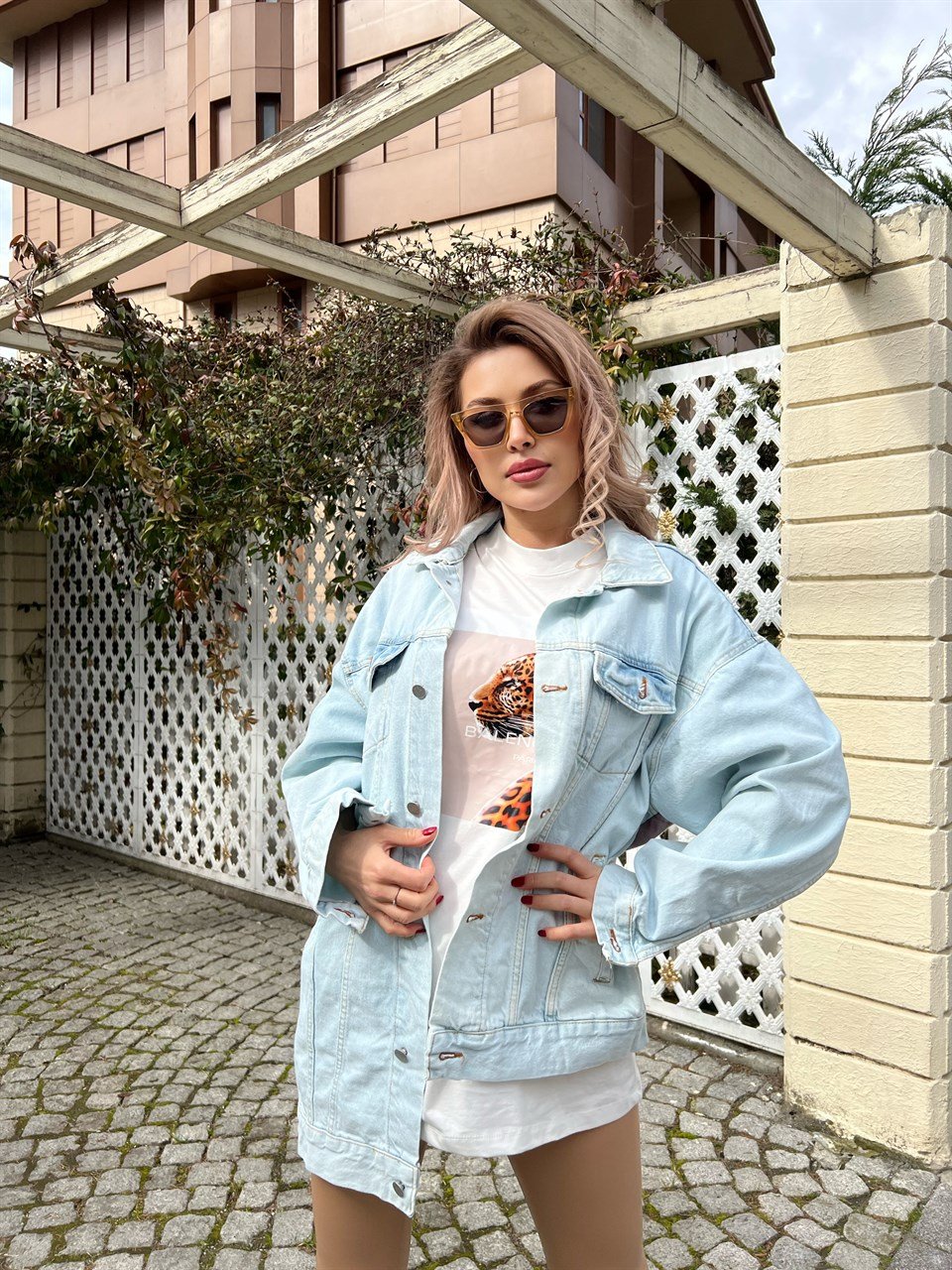 Asimetrik Kesin Tablo Detay Jean Ceket
