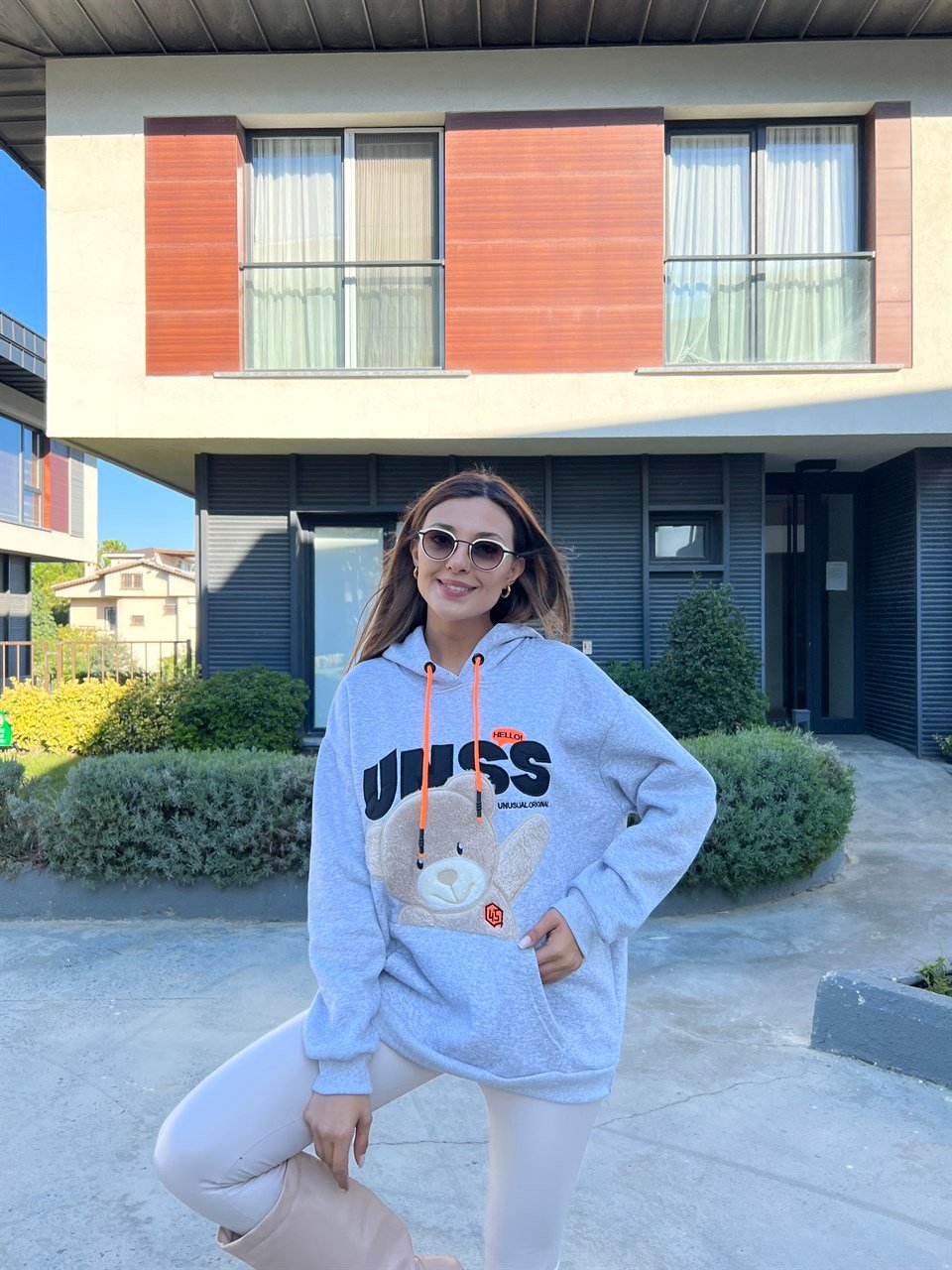 Bear Peluş İşlemeli Gri Kapüşonlu Sweat
