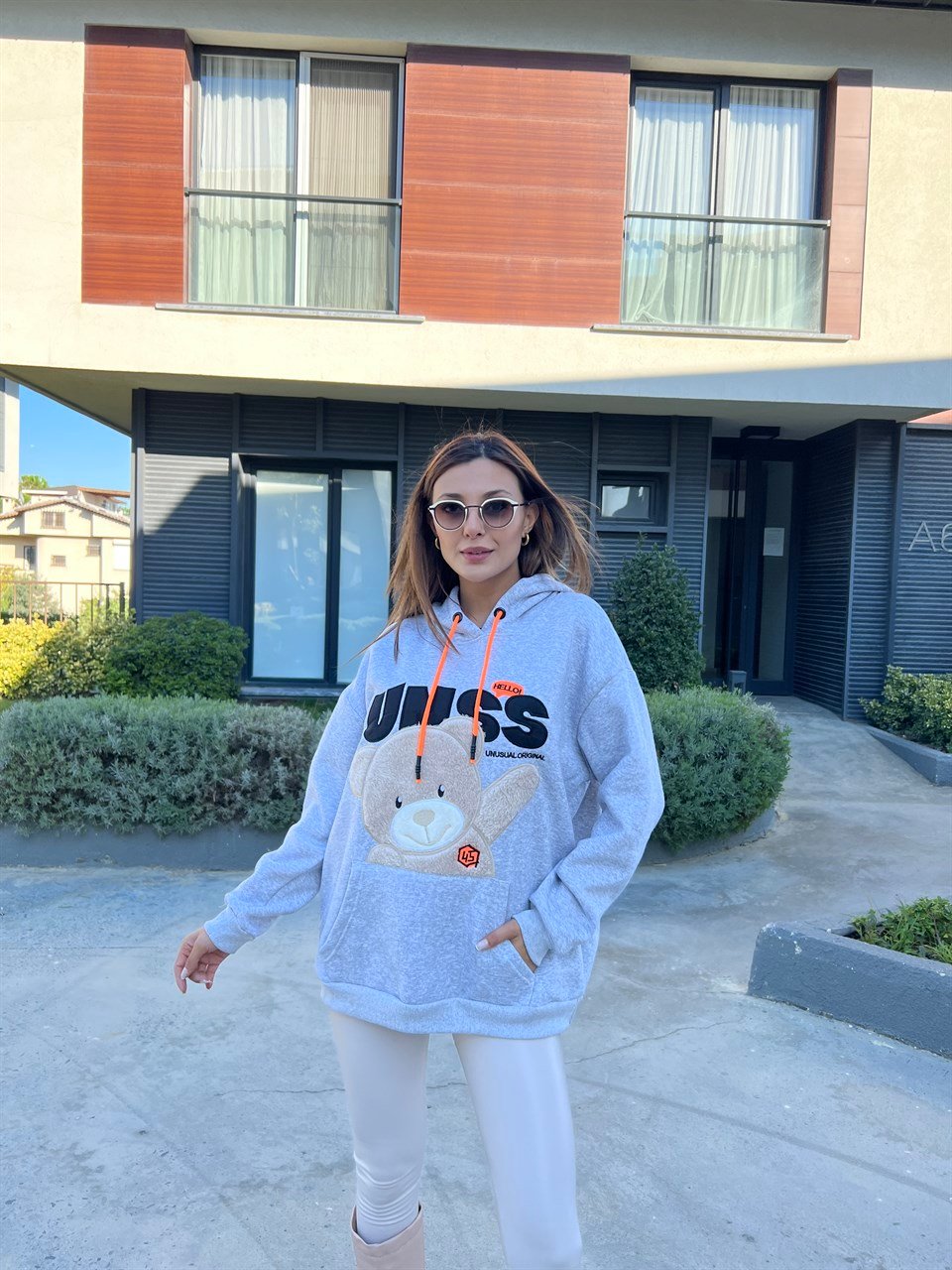 Bear Peluş İşlemeli Gri Kapüşonlu Sweat