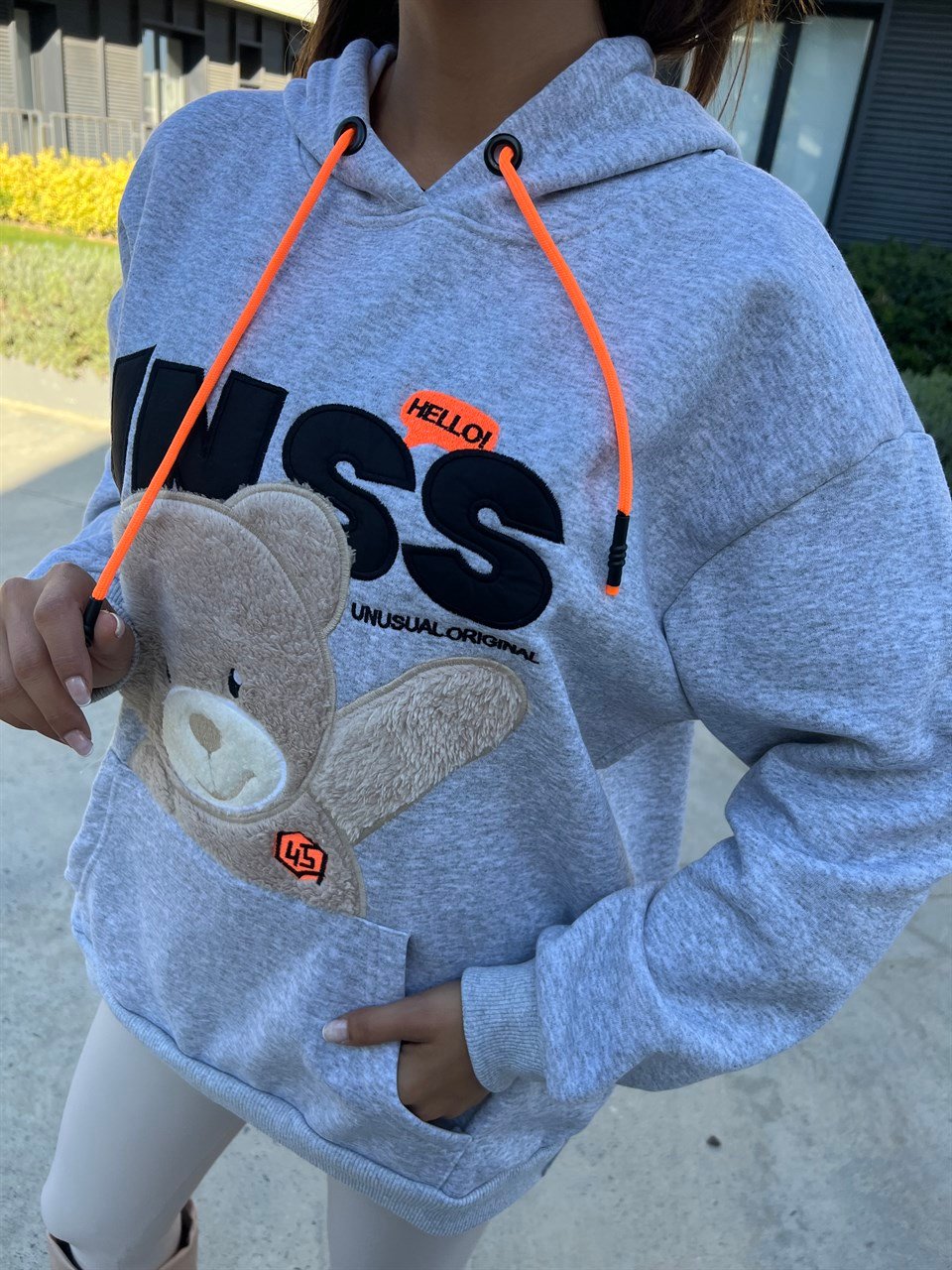 Bear Peluş İşlemeli Gri Kapüşonlu Sweat