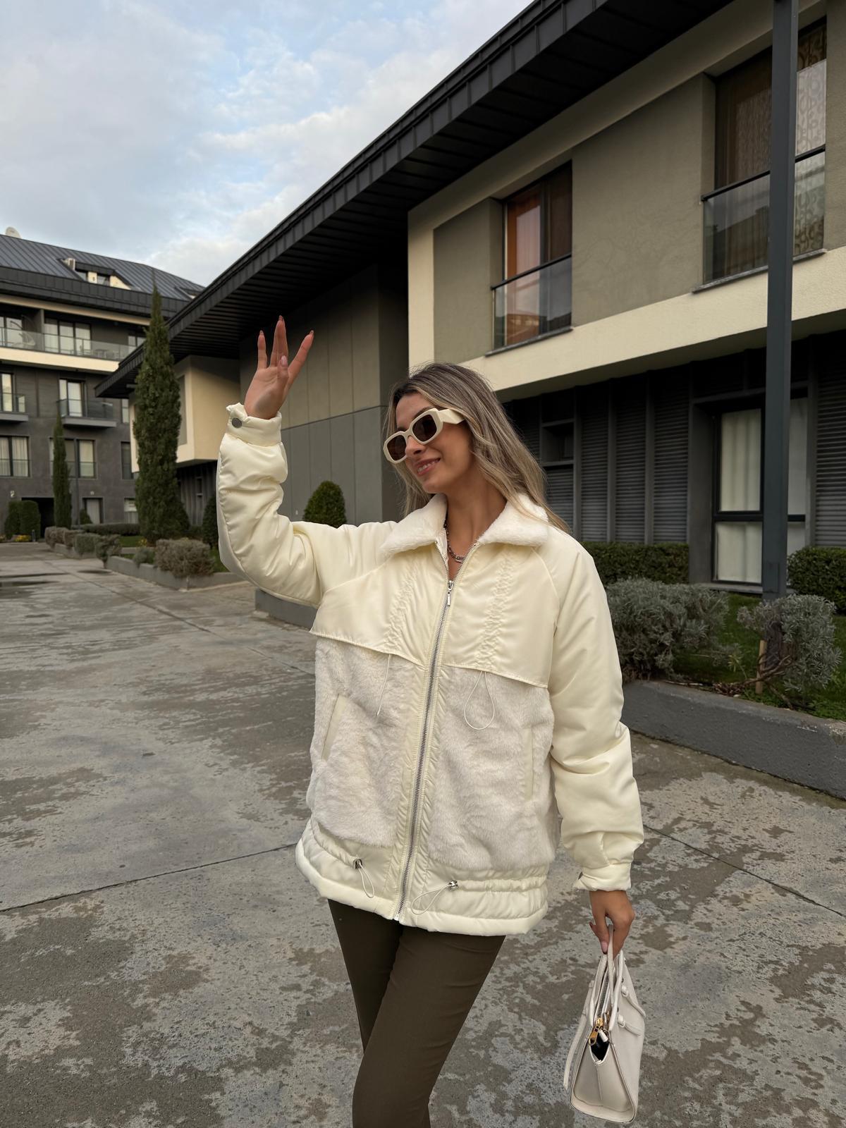 Beyaz Kürklü Kapitone Mix Mont mnt2060shz