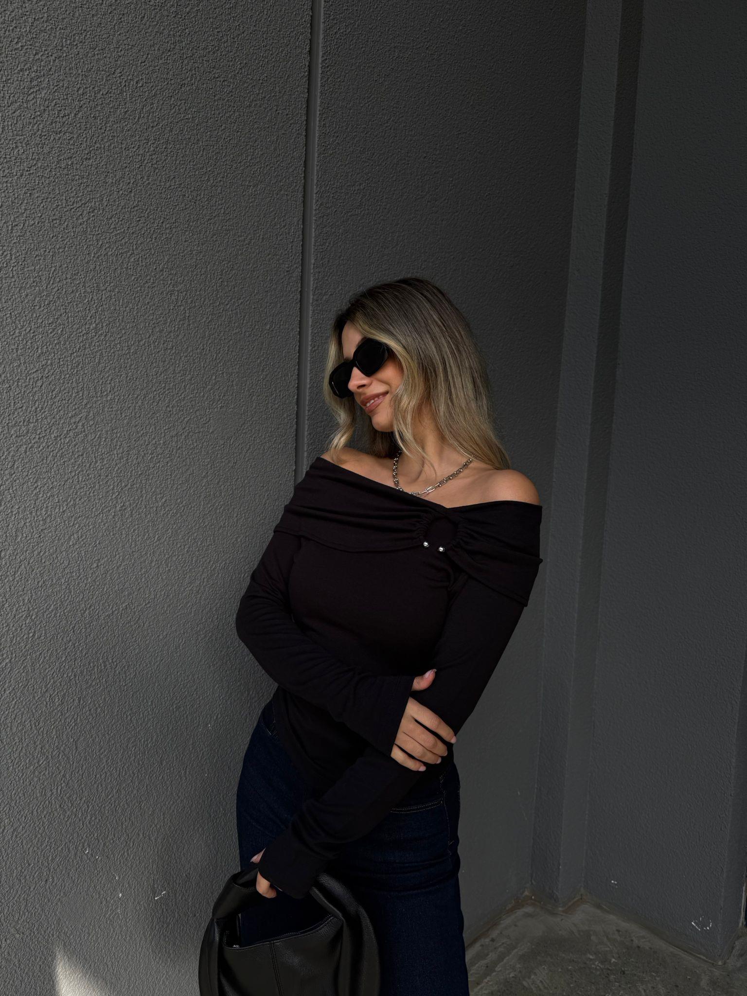 Buzzy Madonna Yaka Aksesuarlı Bluz Siyah blz2187mzr