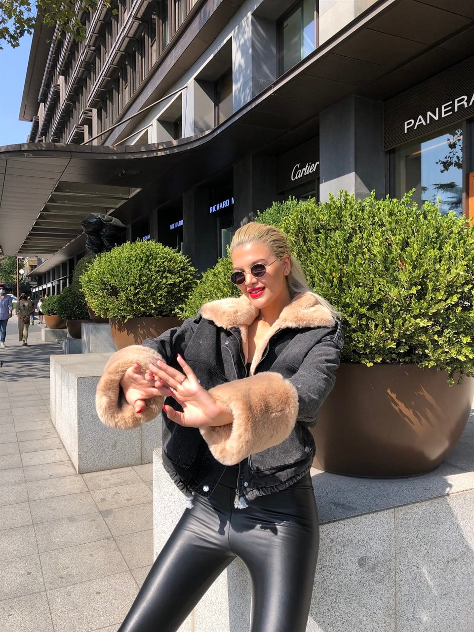 Camel Kürk Detay Siyah Ceket