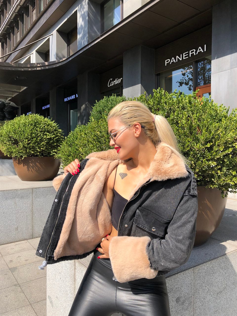 Camel Kürk Detay Siyah Ceket