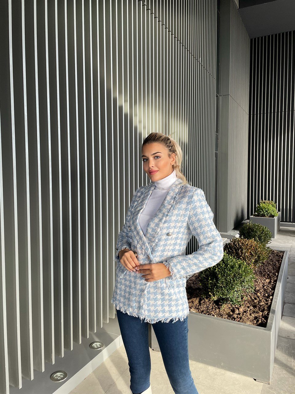 Düğme Detay Mavi Tuvid Ceket