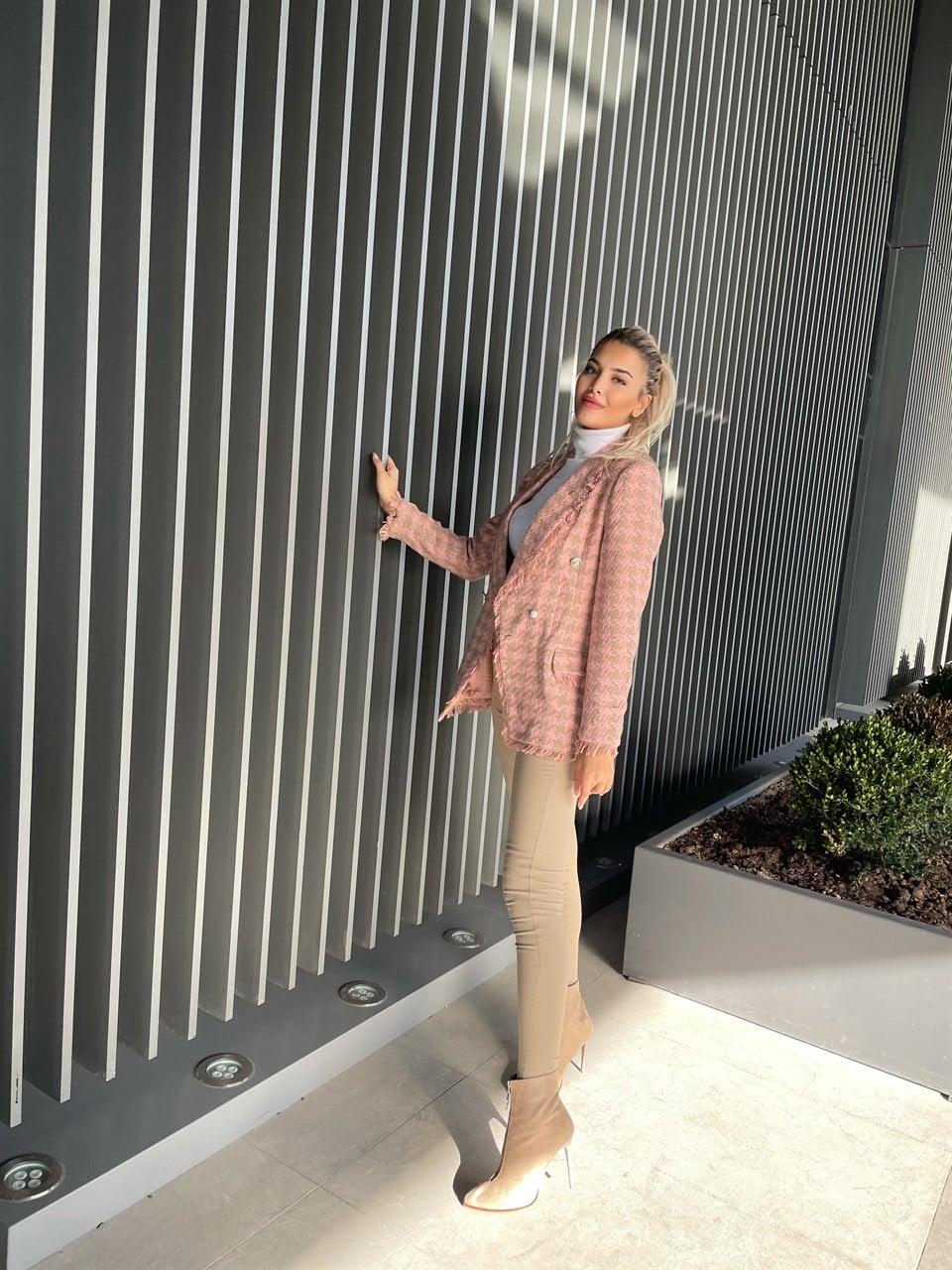 Düğme Detay Pudra Tuvid Ceket