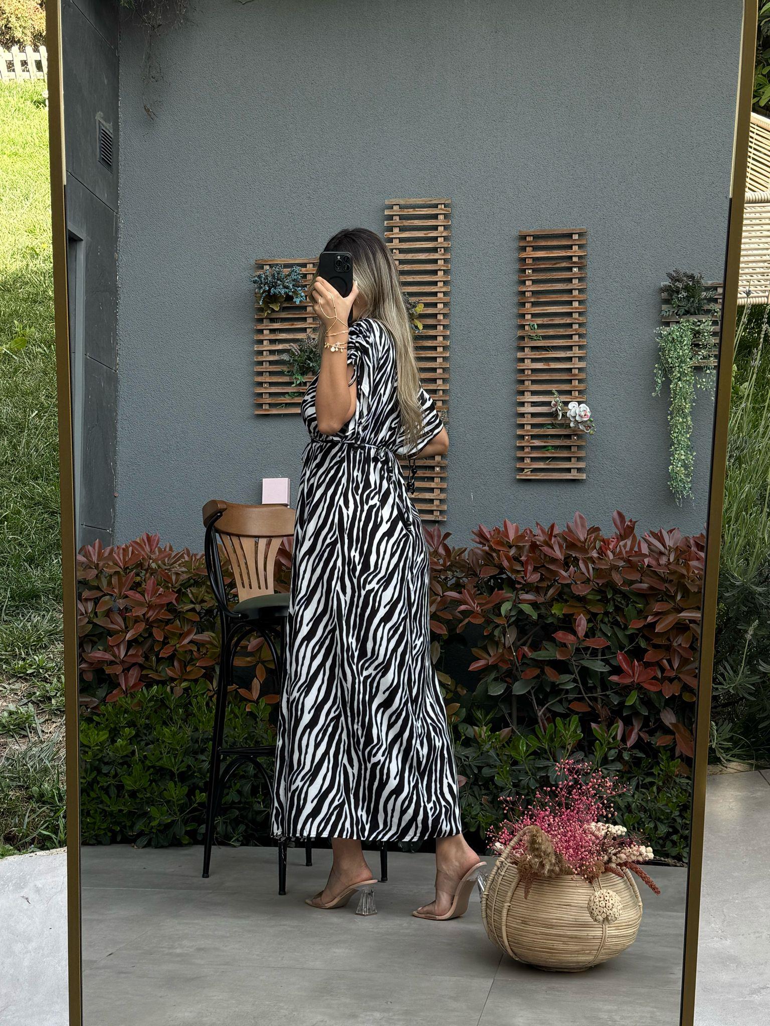 Düşük Kol Beyaz Zebra Desen Viskon Elbise070621152