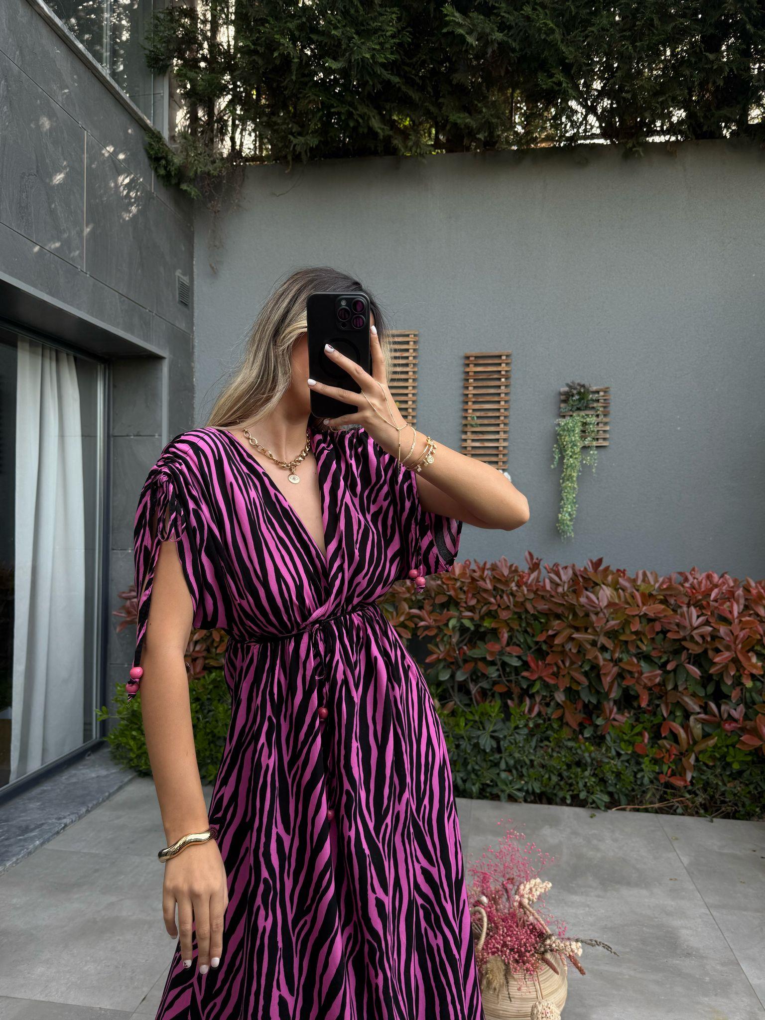 Düşük Kol Pembe Zebra Desen Viskon Elbise070621152