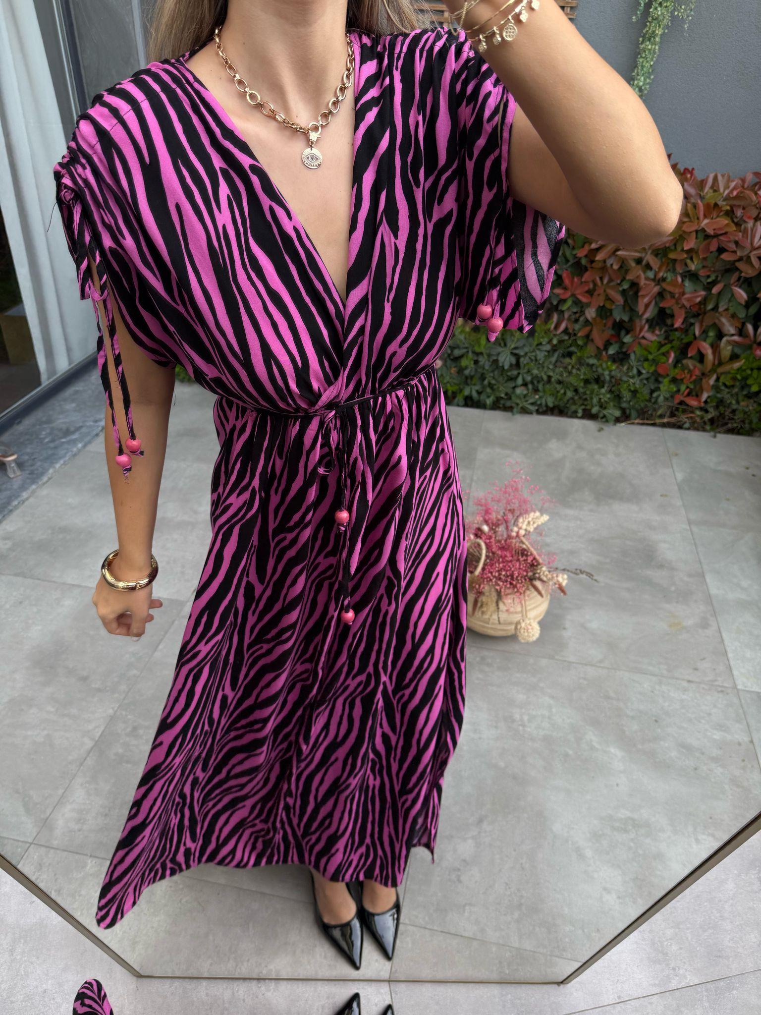 Düşük Kol Pembe Zebra Desen Viskon Elbise070621152