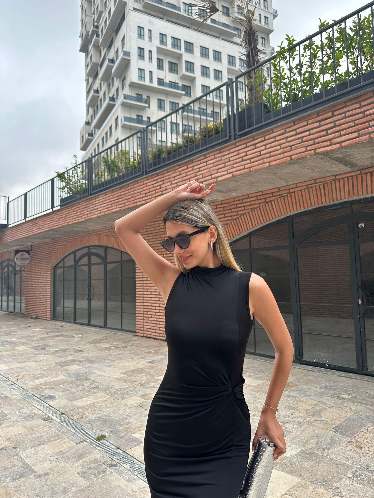 Eteği Otrişli Büzgü Detay Siyah Uzun Elbise 07062122