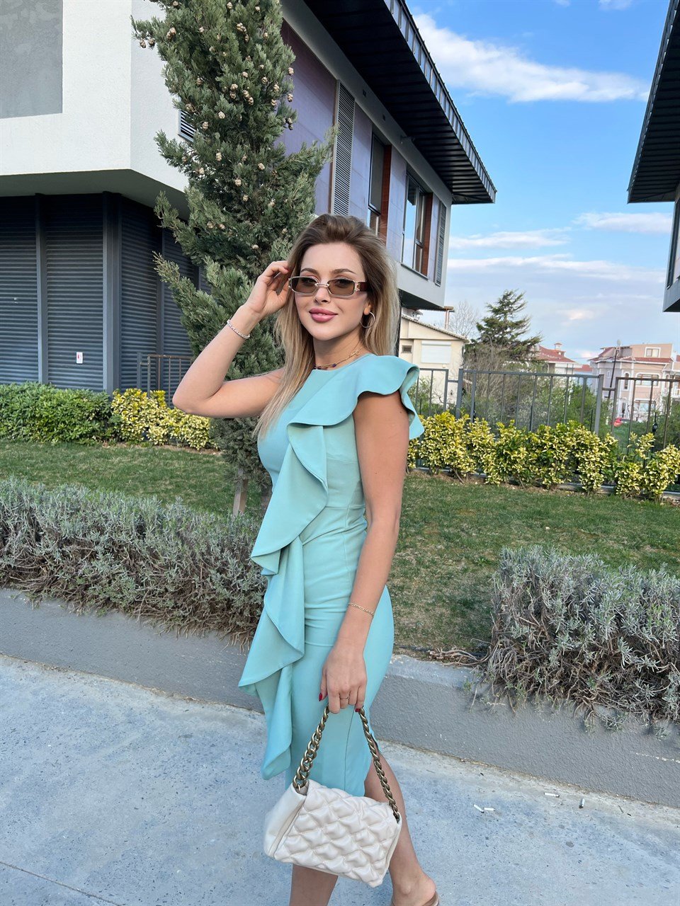 Fırfır Detay Su Yeşili Kalem Crep Elbise