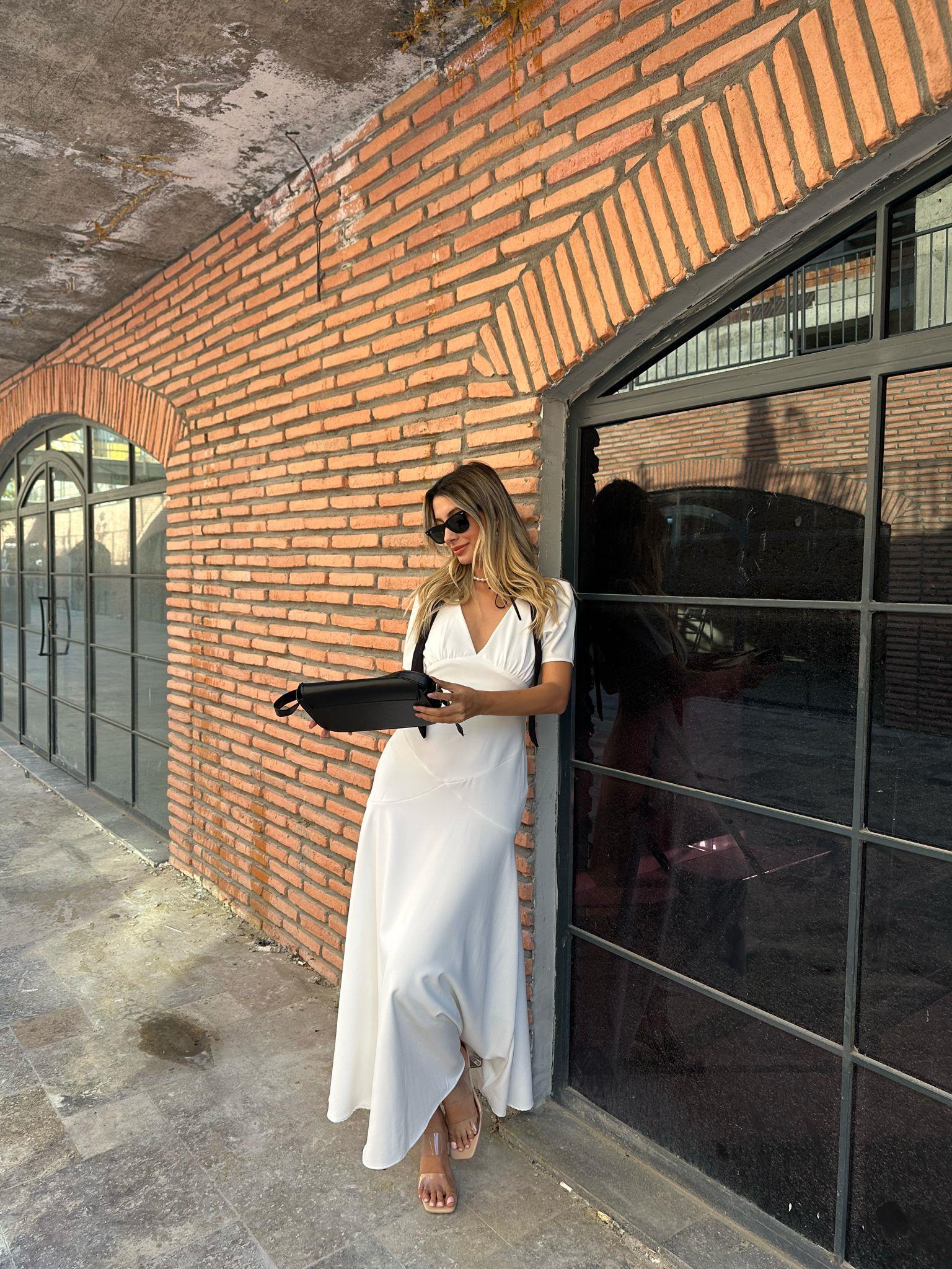 Fiyonk Detay Swan Beyaz Tasarım Elbise 07062174