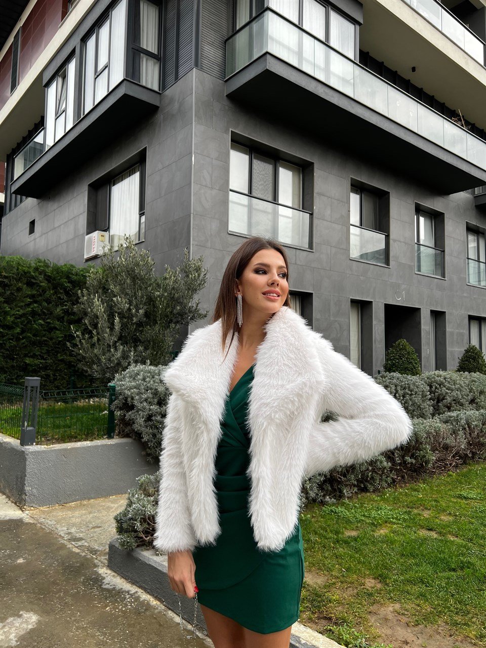 Geniş Yaka Vip Kalite Beyaz Mini Kürk 1964-BEYAZ