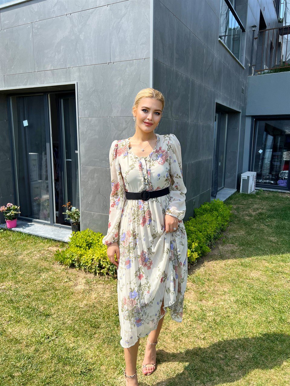 Gilda Astarlı Krem Şifon Elbise