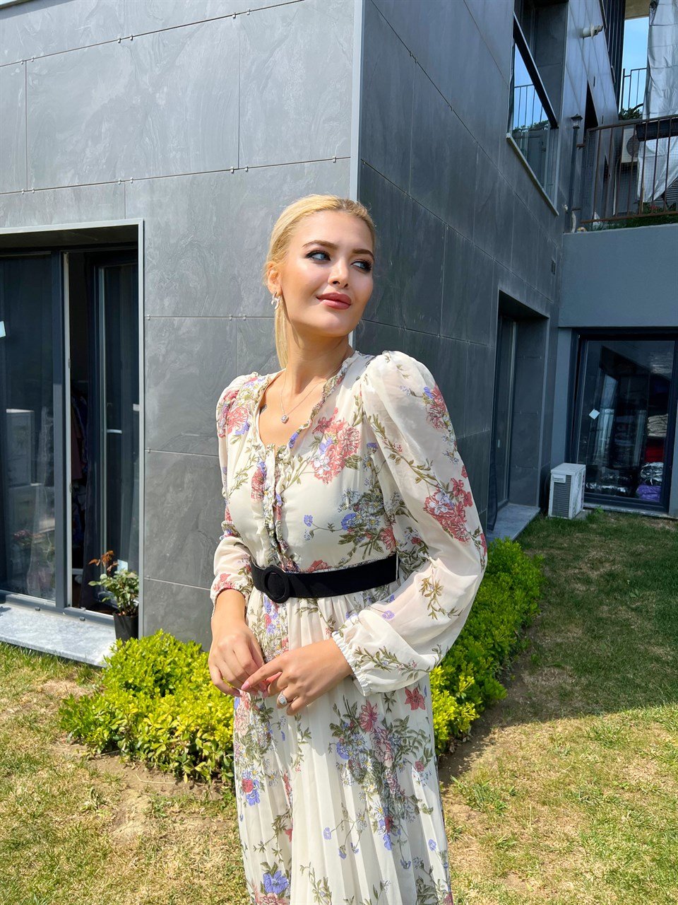 Gilda Astarlı Krem Şifon Elbise