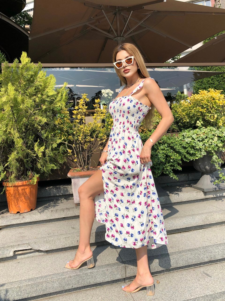 Gipe Ve Yırtmaç Detaylı Çift Renk Çiçekli Elbise