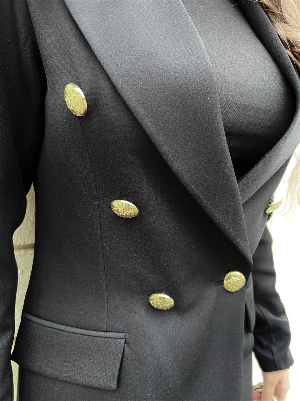 Gold Düğmeli Siyah Blazer Ceket