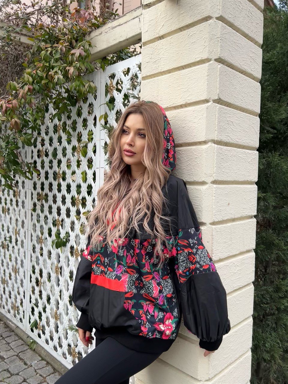 İpekyol Çiçekli Tasarım Sweat Kırmızı Biyeli