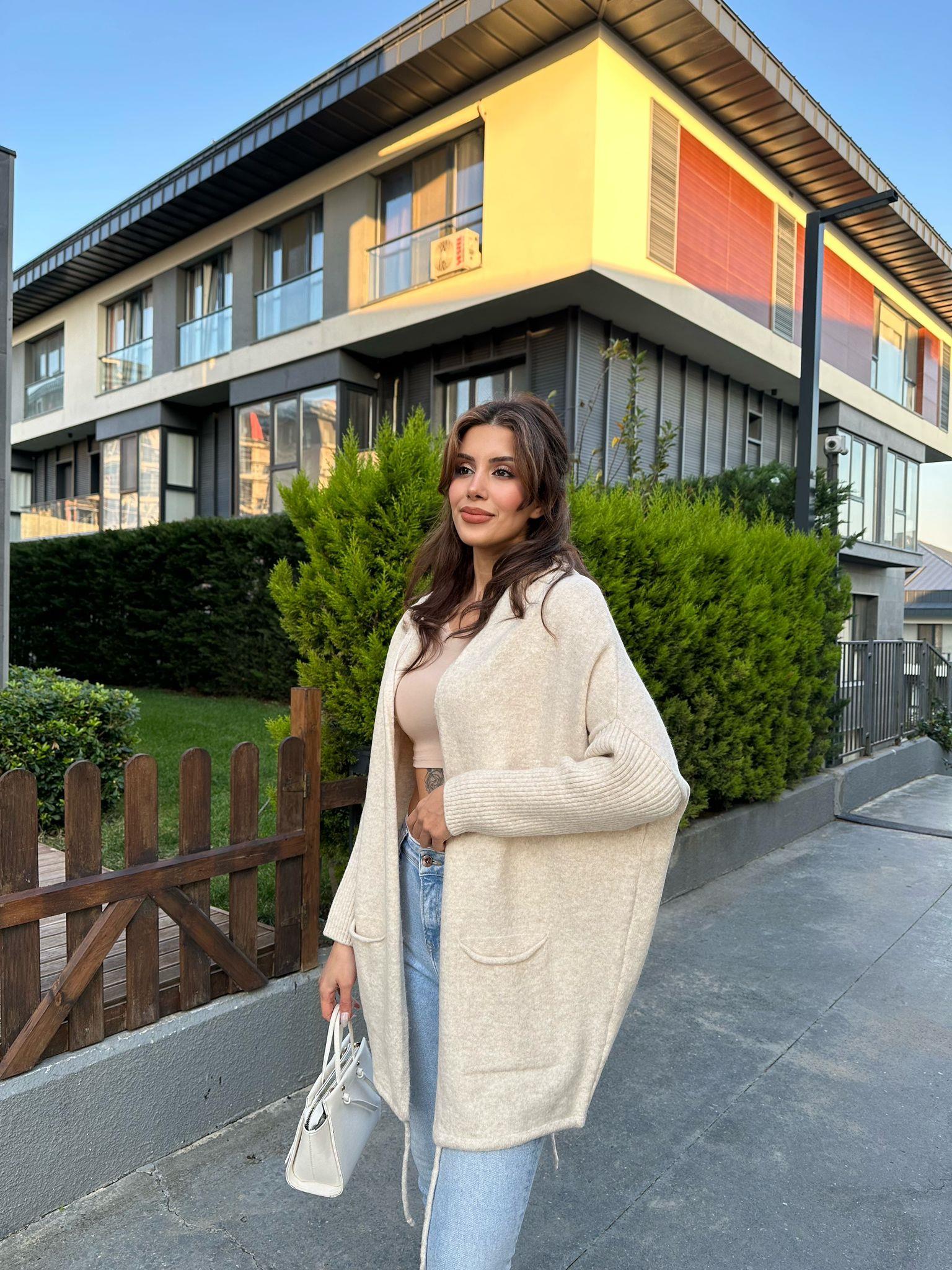 Kapüşonlu Cepli Dökümlü Hırka Krem 1707550