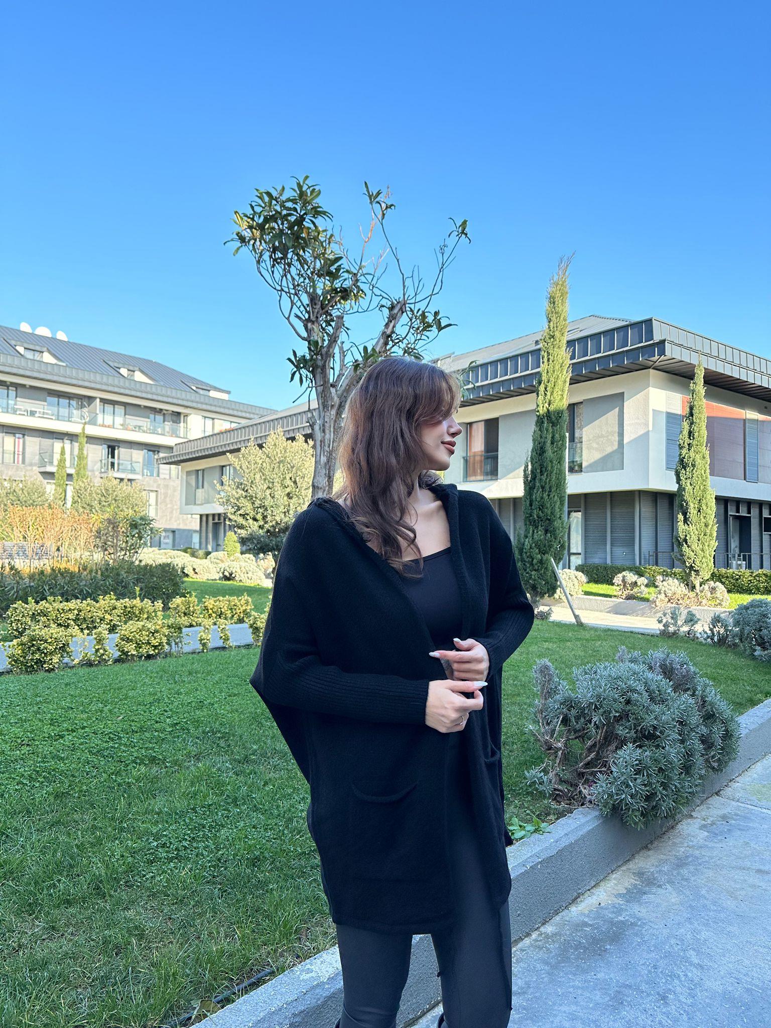 Kapüşonlu Cepli Dökümlü Hırka Siyah 1707550