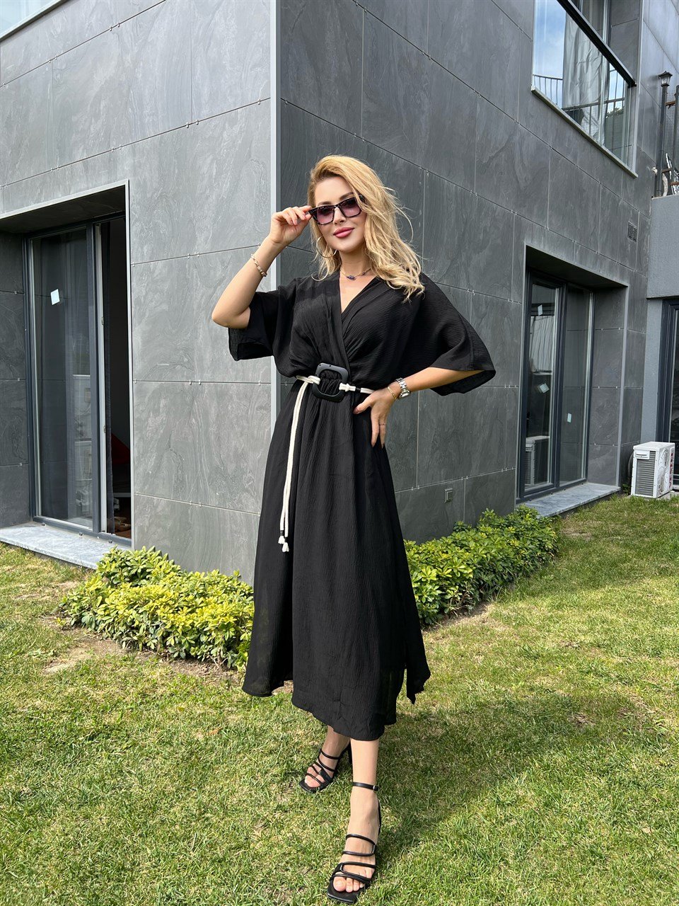 Kemerli Siyah Sasha Elbise