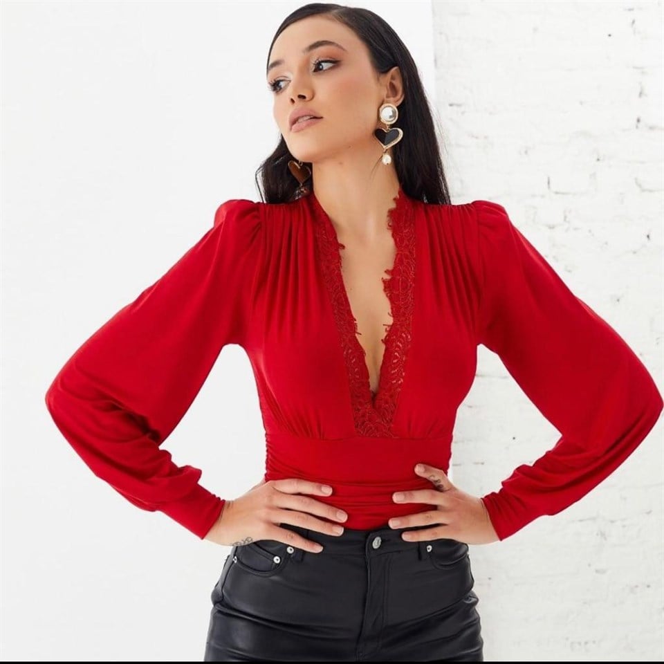 Kırmızı Dantel Yaka BodySuit