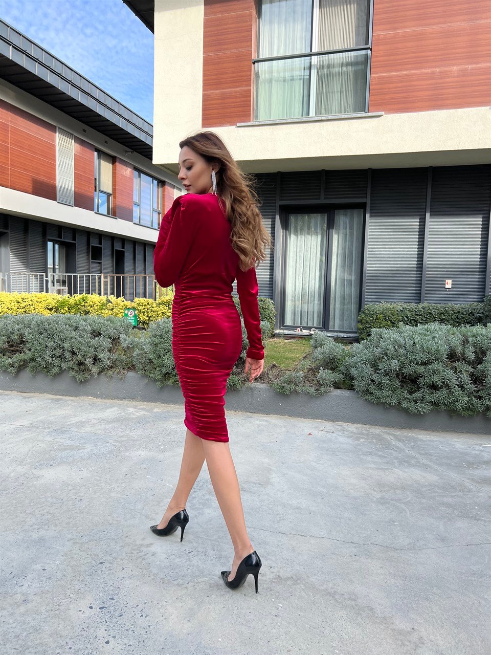 Kırmızı Parlak Kadife Kalem Elbise