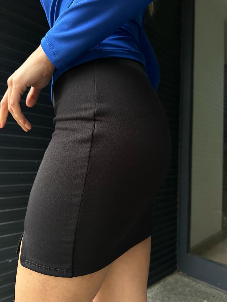 Klasik Mini Yırtmaçlı Siyah Etek  17074512