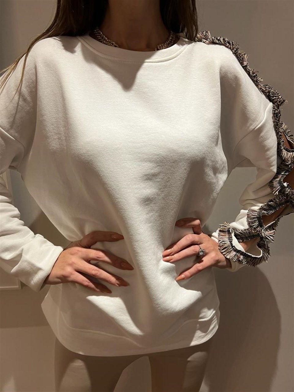 Kolları Püskül Detay Sweat 3224