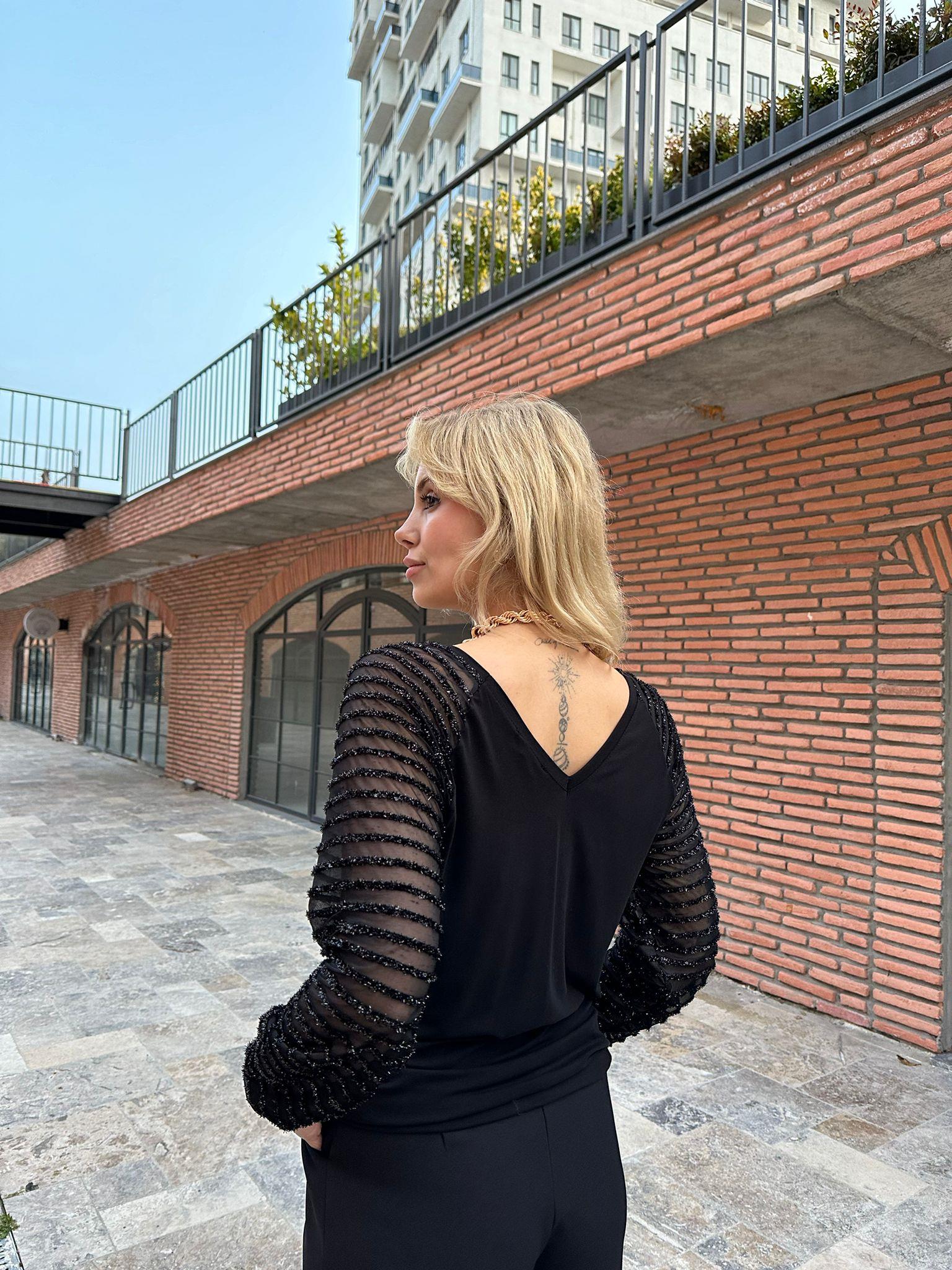 Kolları Simli Lavi Bluz Siyah 17502