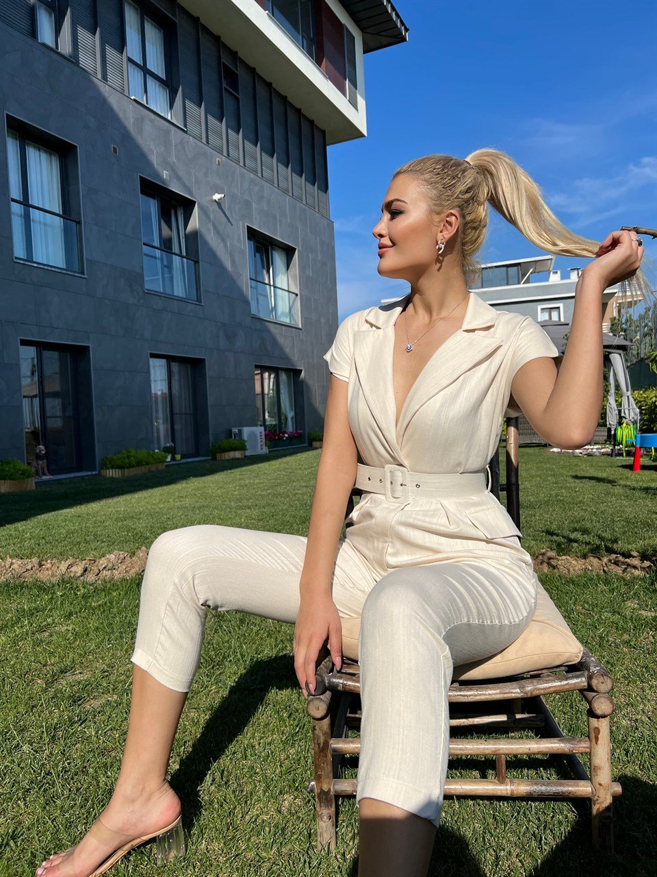 Krem Kemerli Kroseçli Keten Tulum
