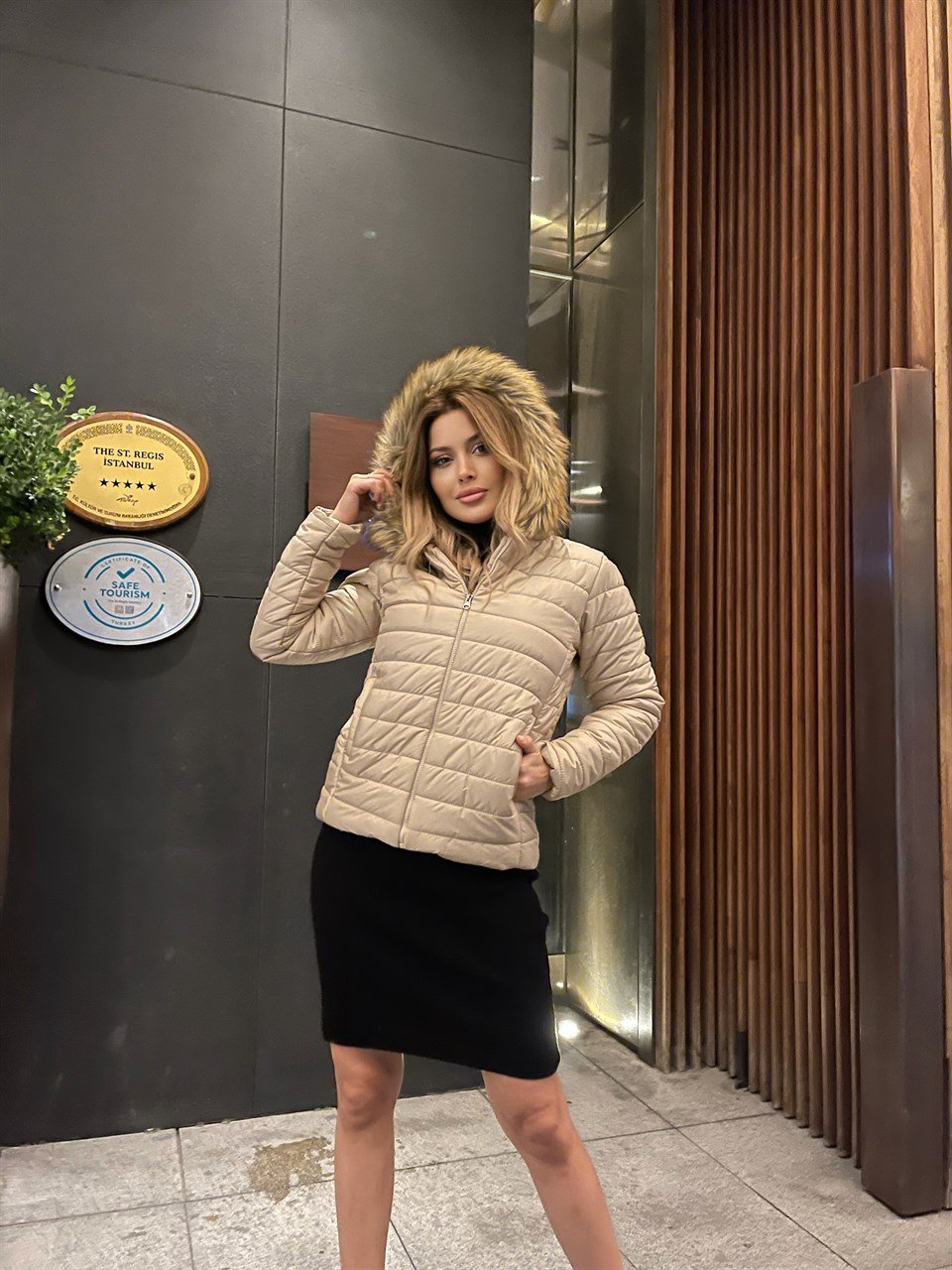 Kürk Kapüşonlu Şişme Mont