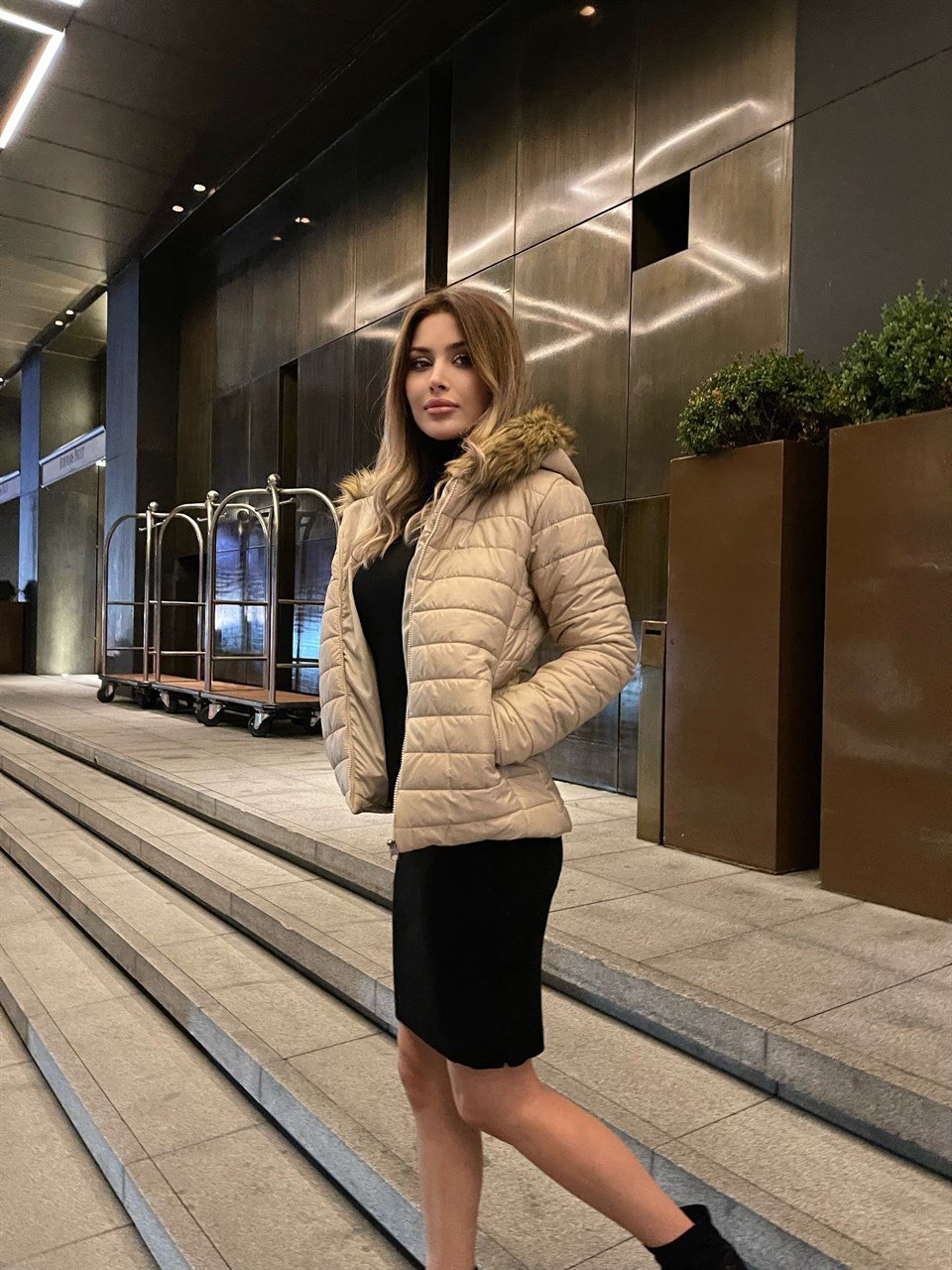 Kürk Kapüşonlu Şişme Mont