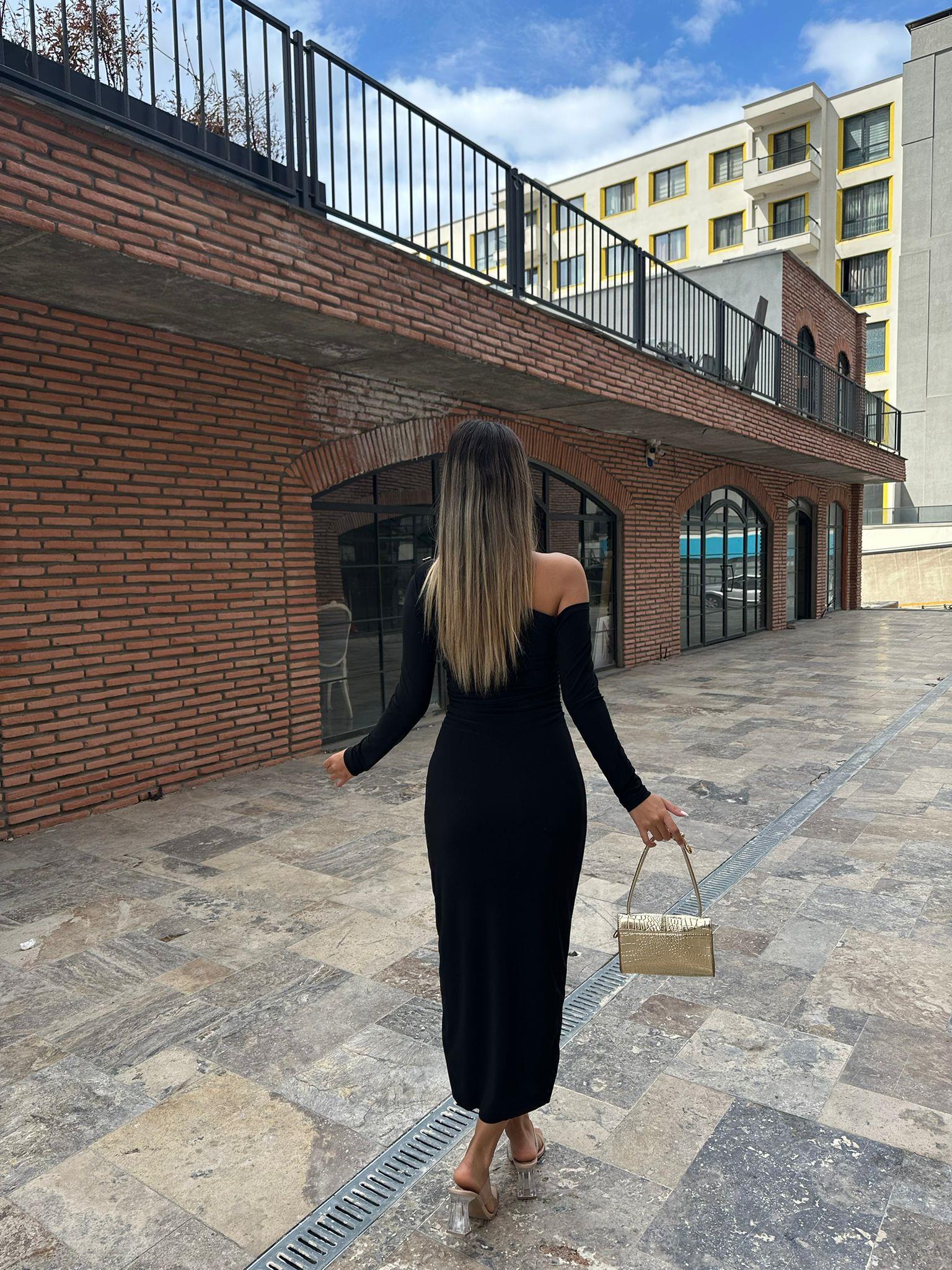 Laura Omuz Aksesuarlı Siyah Kalem Elbise kelb1005grs