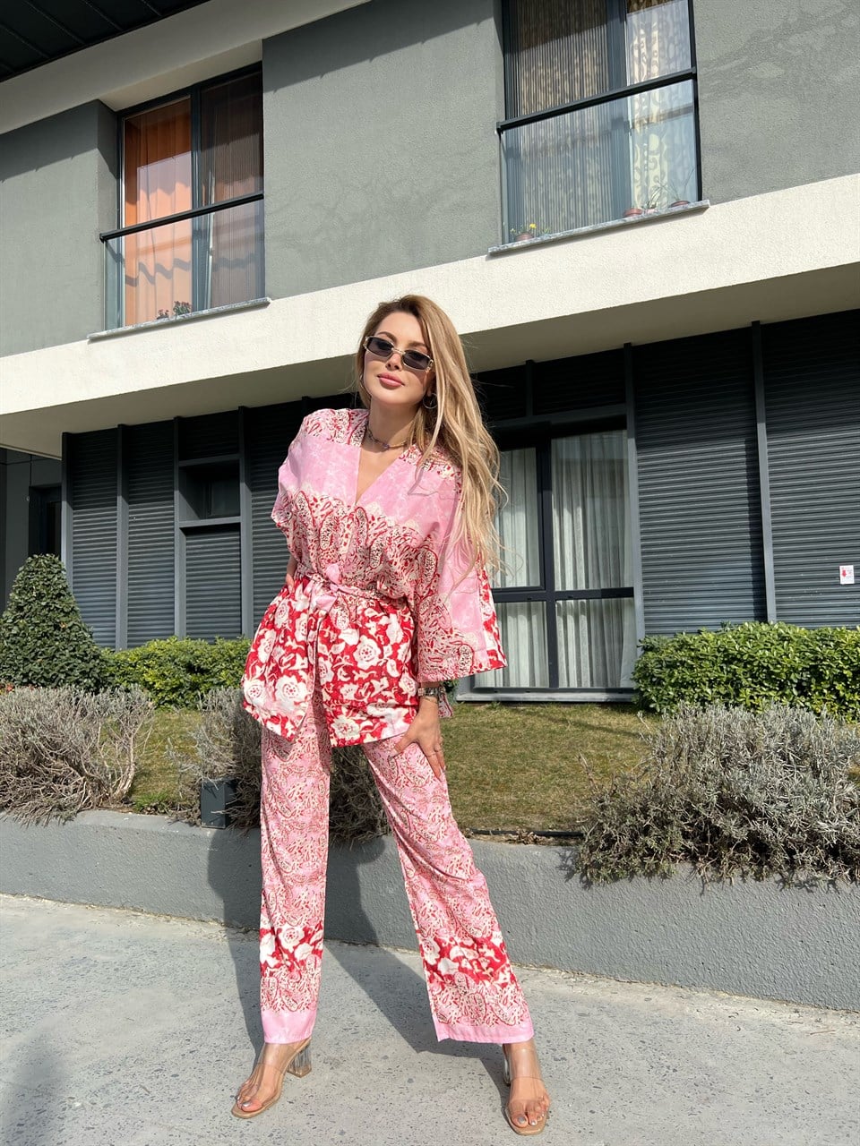 Leela Pembe Çiçekli Kimonolu Takım