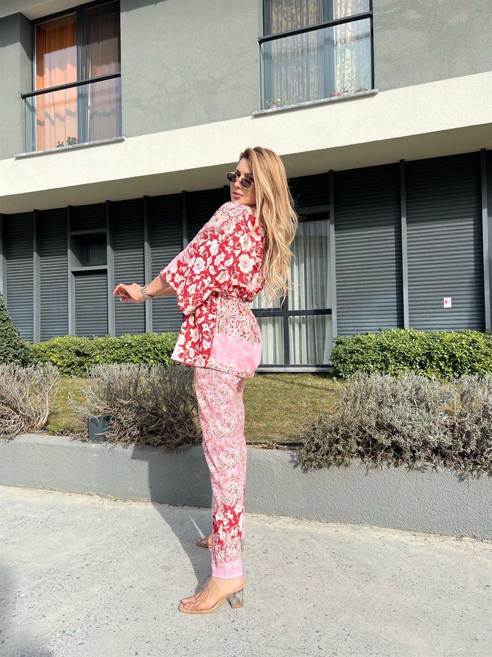 Leela Pembe Çiçekli Kimonolu Takım
