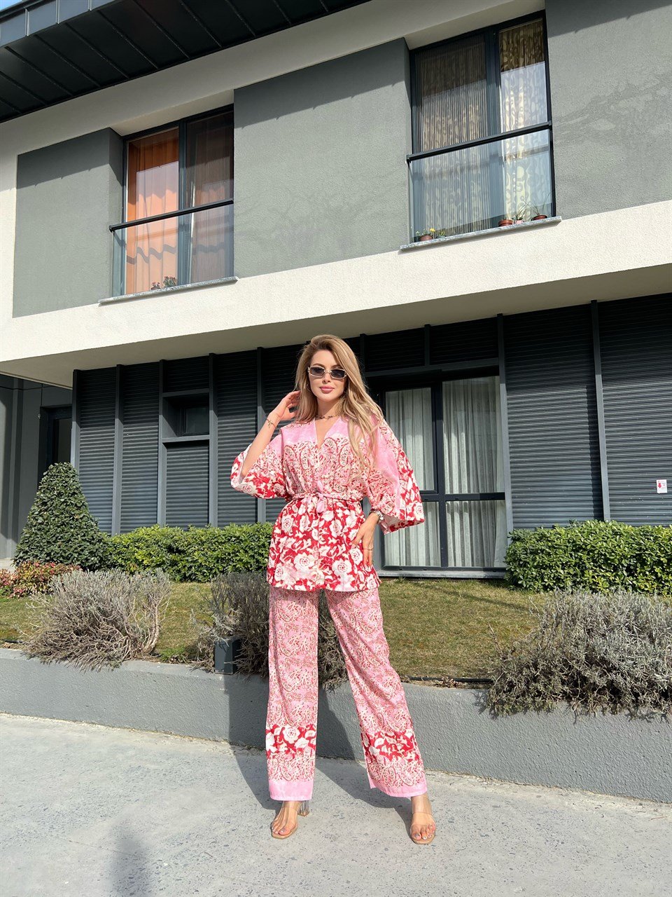 Leela Pembe Çiçekli Kimonolu Takım
